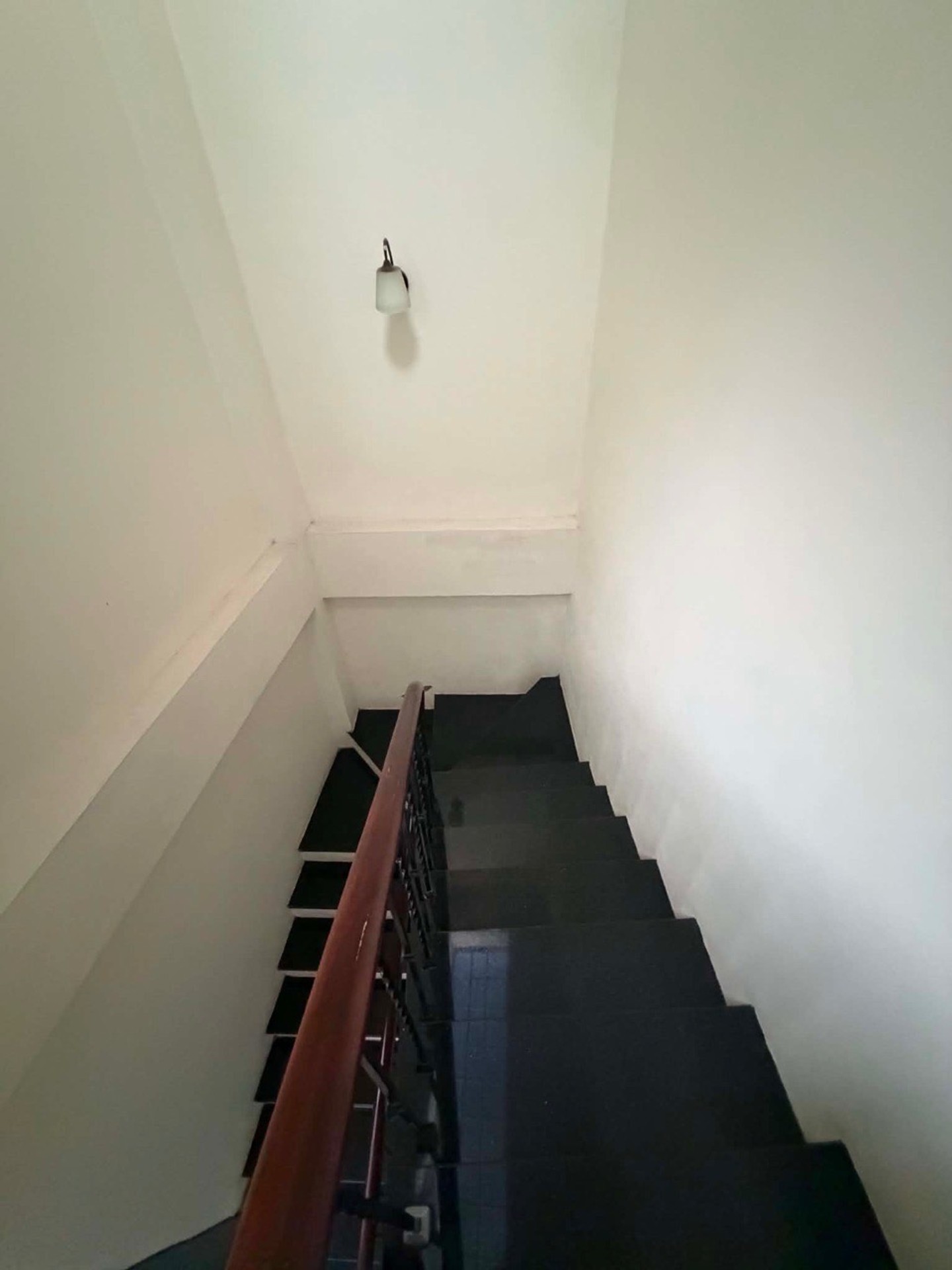 Bán nhà ngõ Thái Lợi - diện tích 40m2 5 tầng - Ngõ Thông - giá 12,5 tỷ