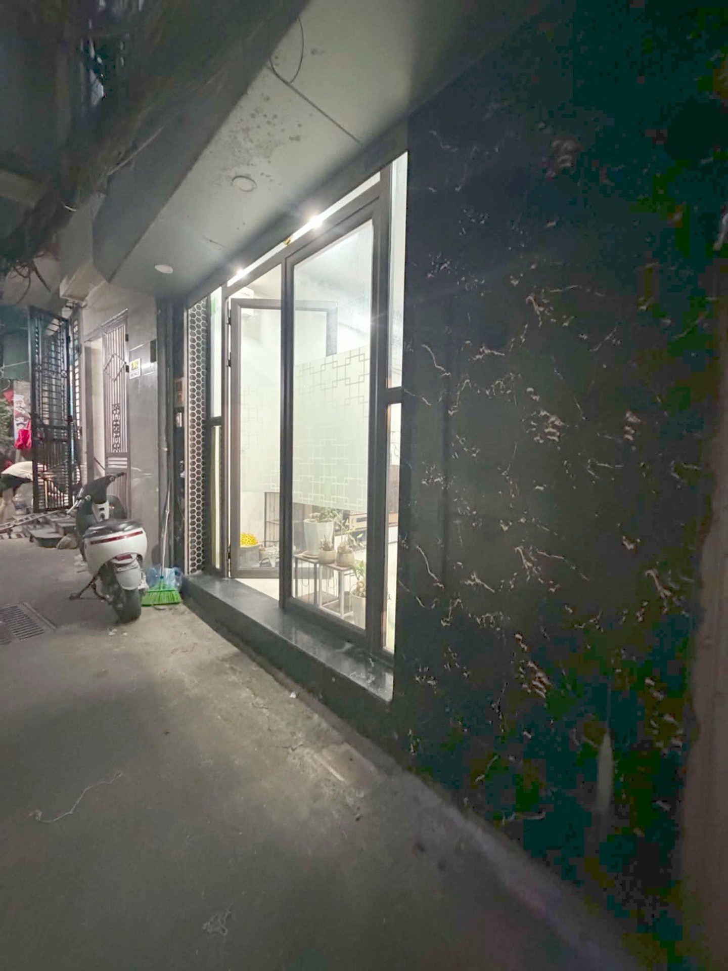 Bán nhà ngõ Thái Lợi - diện tích 40m2 5 tầng - Ngõ Thông - giá 12,5 tỷ