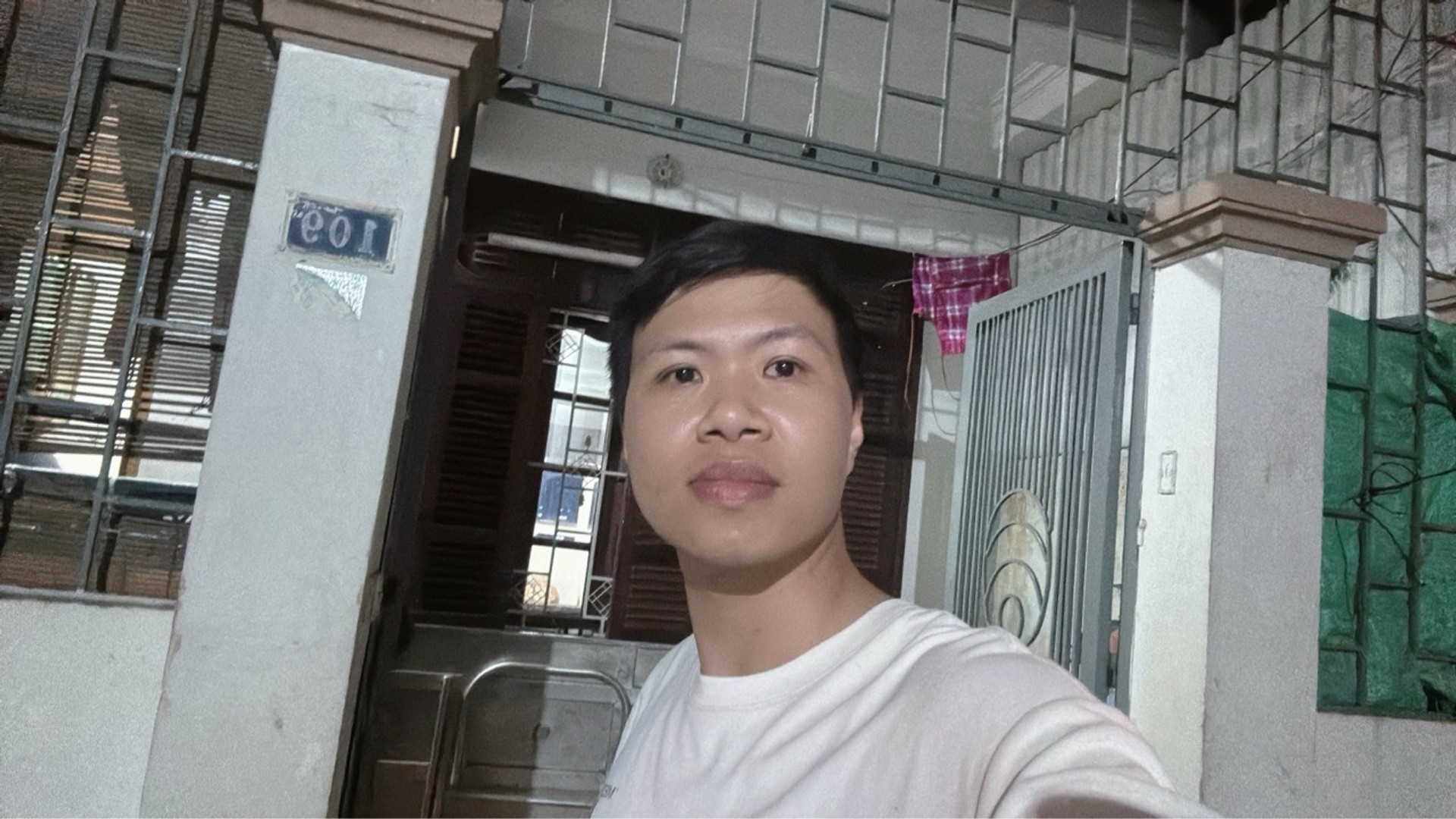 Bán nhà Nguyễn Trãi - diện tích 90m2 1 tầng - vị trí cực đẹp ô tô tránh trước cửa - giá 8,6 tỷ