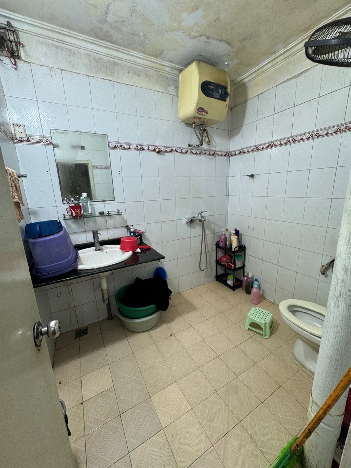Bán nhà Nguyễn Trãi - diện tích 90m2 1 tầng - vị trí cực đẹp ô tô tránh trước cửa - giá 8,6 tỷ