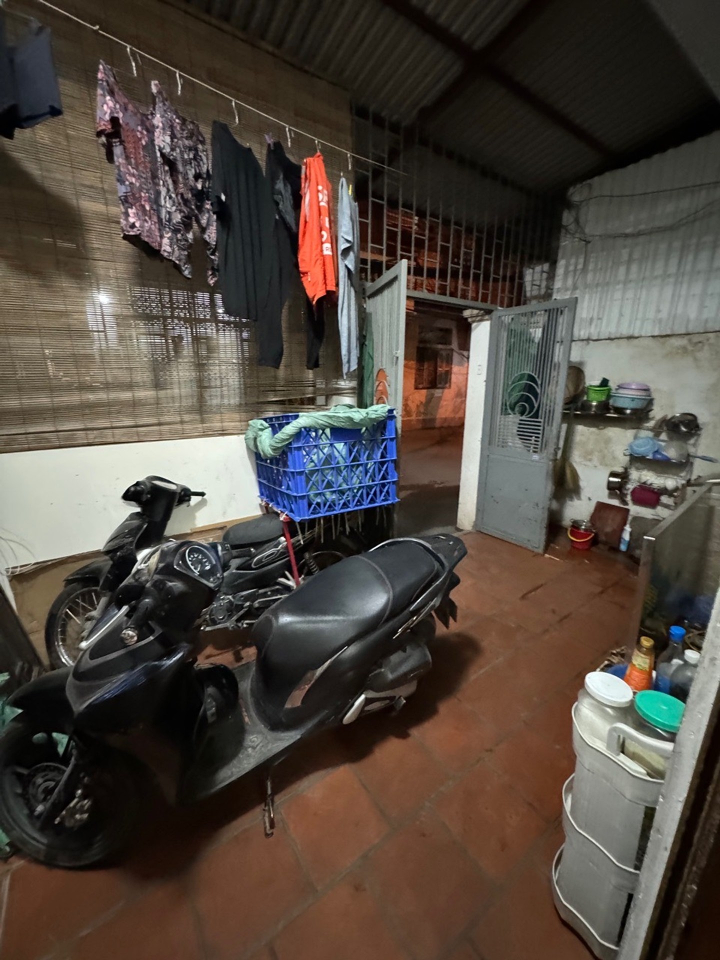 Bán nhà Nguyễn Trãi - diện tích 90m2 1 tầng - vị trí cực đẹp ô tô tránh trước cửa - giá 8,6 tỷ