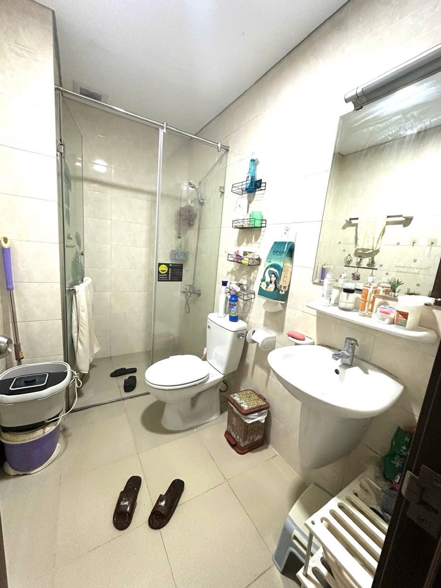 Bán nhà Ngọc Hồi - diện tích 71m2 16 tầng - Nhà mới đẹp ở luôn - giá 5,25 tỷ