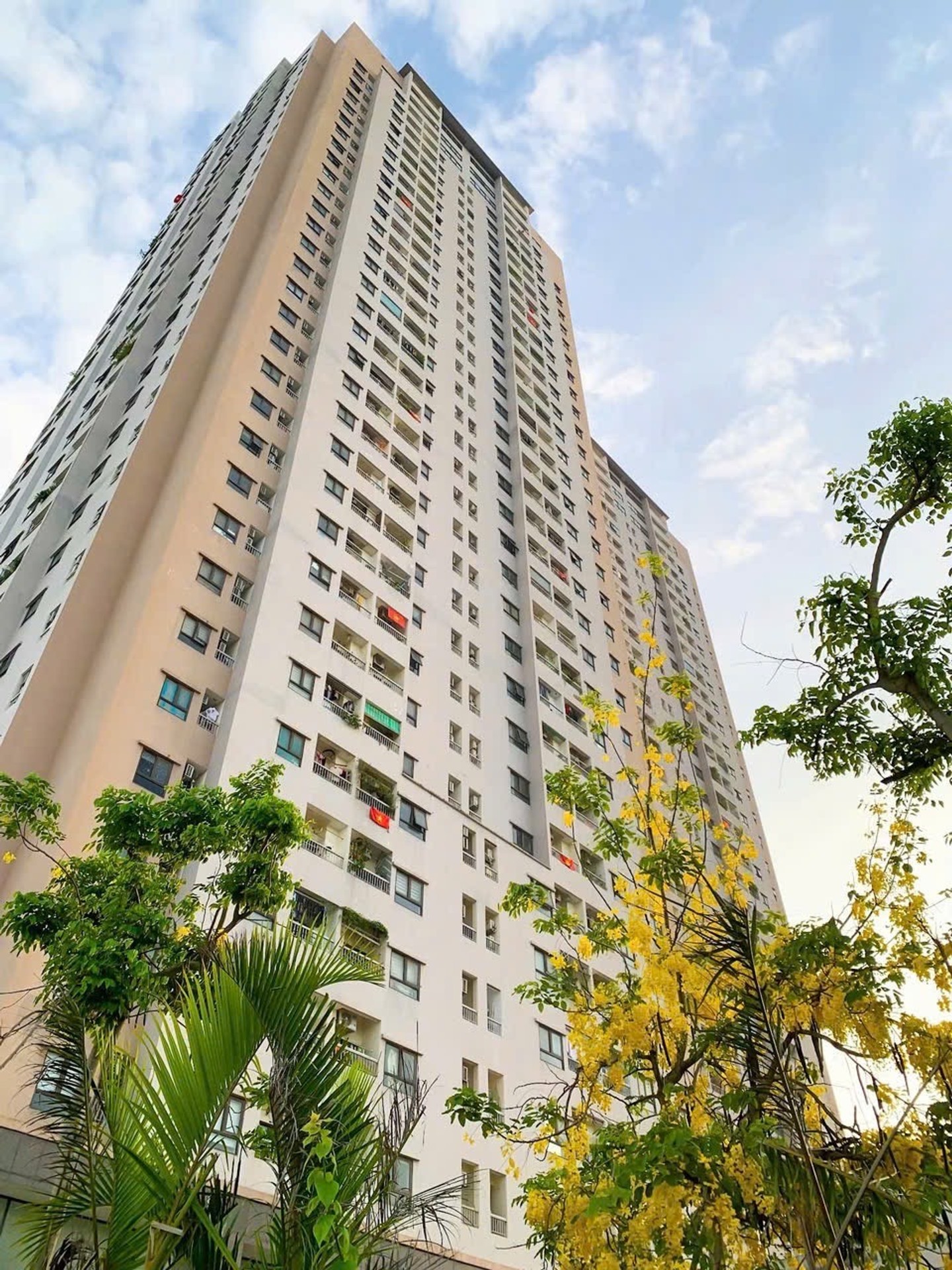 Bán nhà Ngọc Hồi - diện tích 71m2 16 tầng - Nhà mới đẹp ở luôn - giá 5,25 tỷ