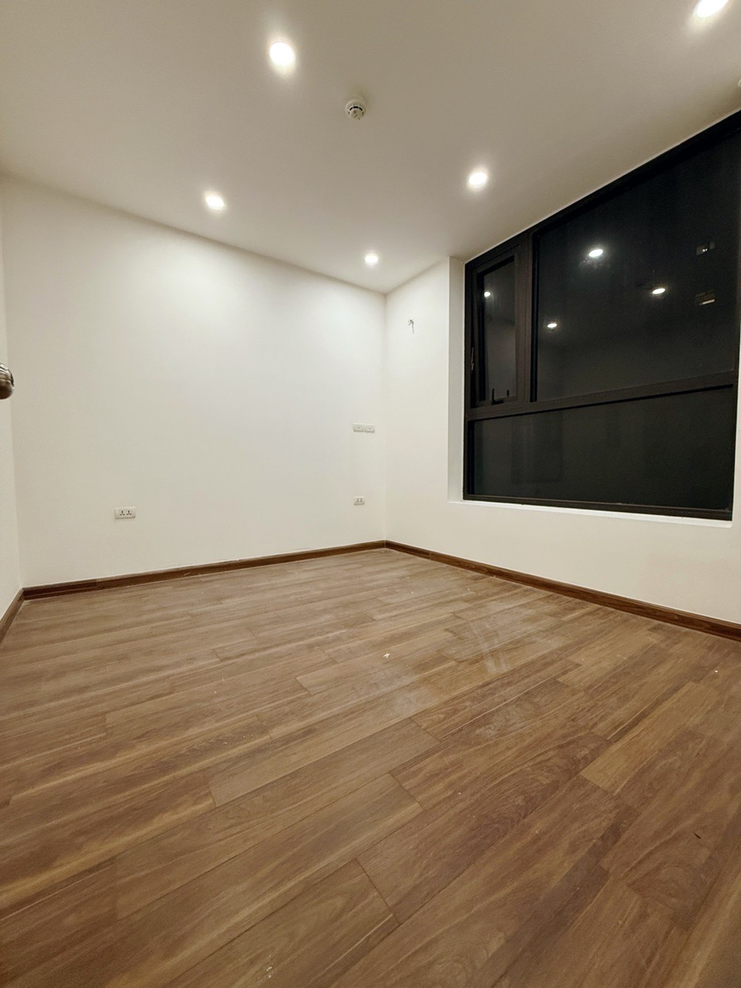 Bán nhà Trần Hòa - diện tích 83m2 1 tầng - Căn hộ chung cư mới tinh - giá 6,3 tỷ
