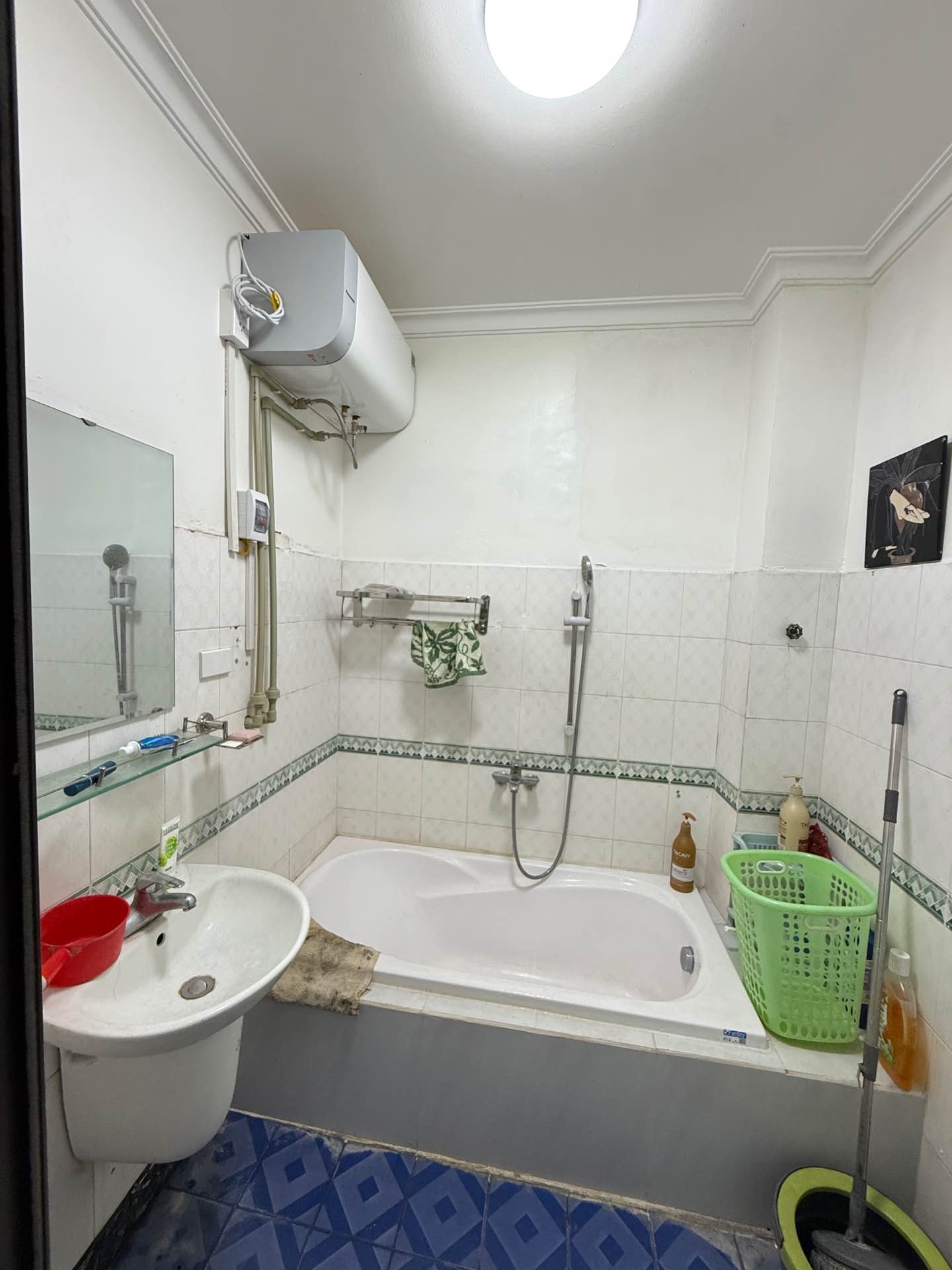 Bán nhà Hồng Mai - diện tích 36m2 5 tầng - ô tô đỗ cửa - giá 13,75 tỷ