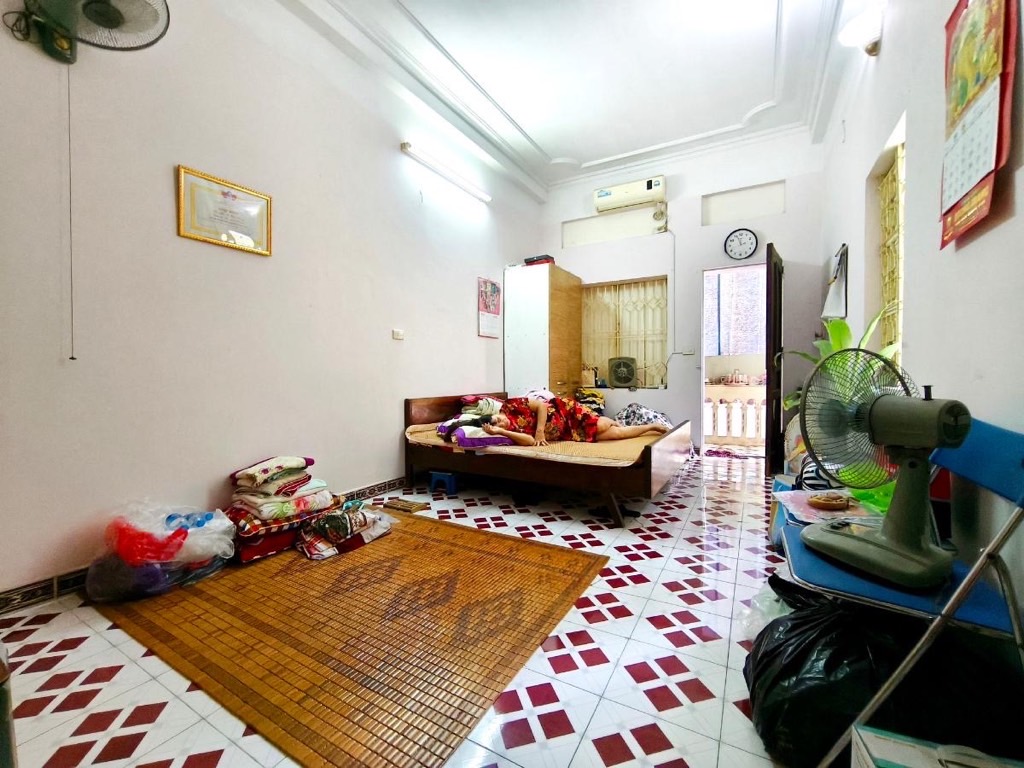 Bán nhà Bạch Mai - diện tích 42m2 3 tầng - Lô góc 3 thoáng - giá 8,6 tỷ