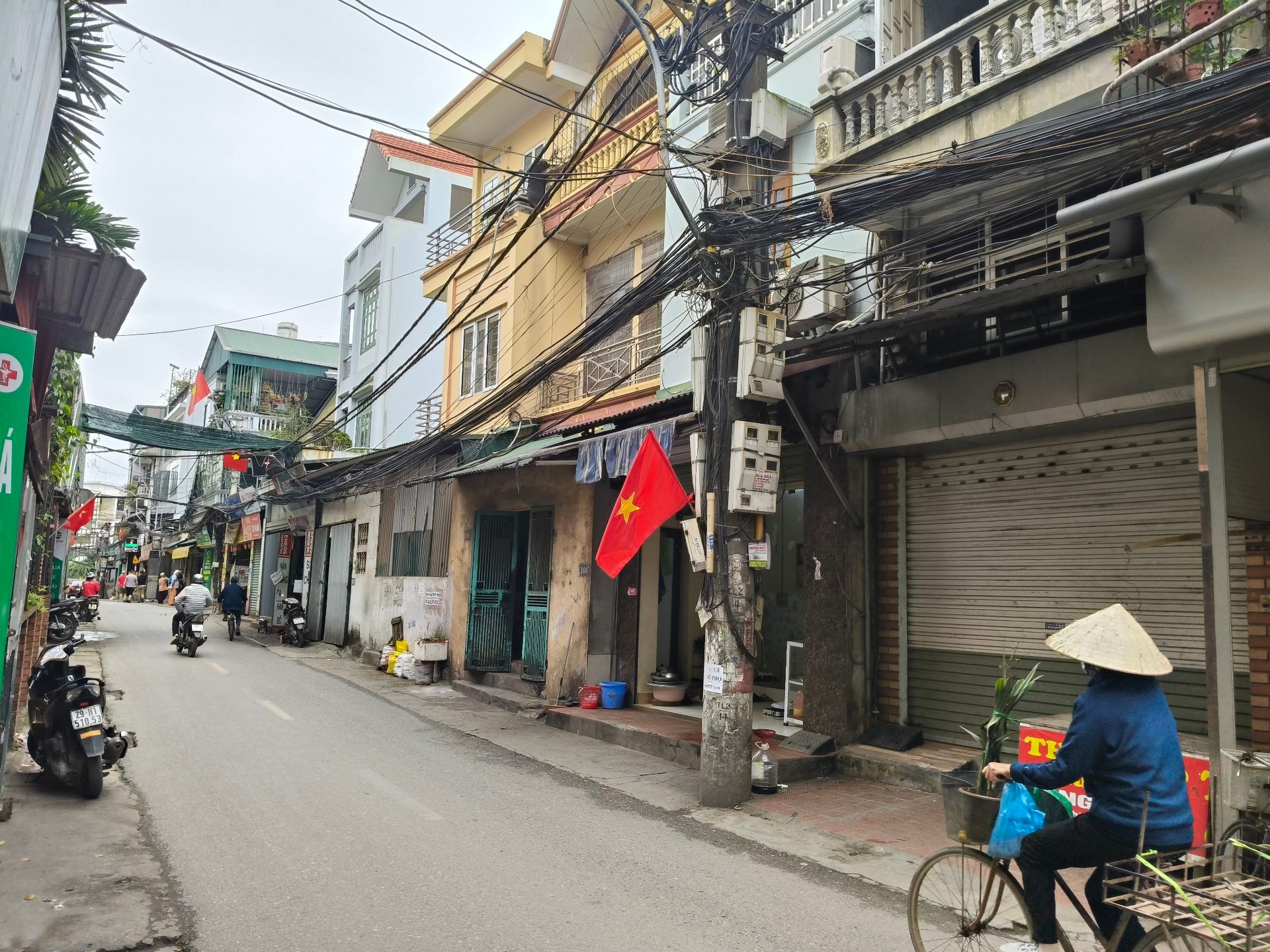 Bán nhà Thúy Lĩnh - diện tích 35m2 4 tầng - Ô TÔ TRÁNH - giá 8,7 tỷ