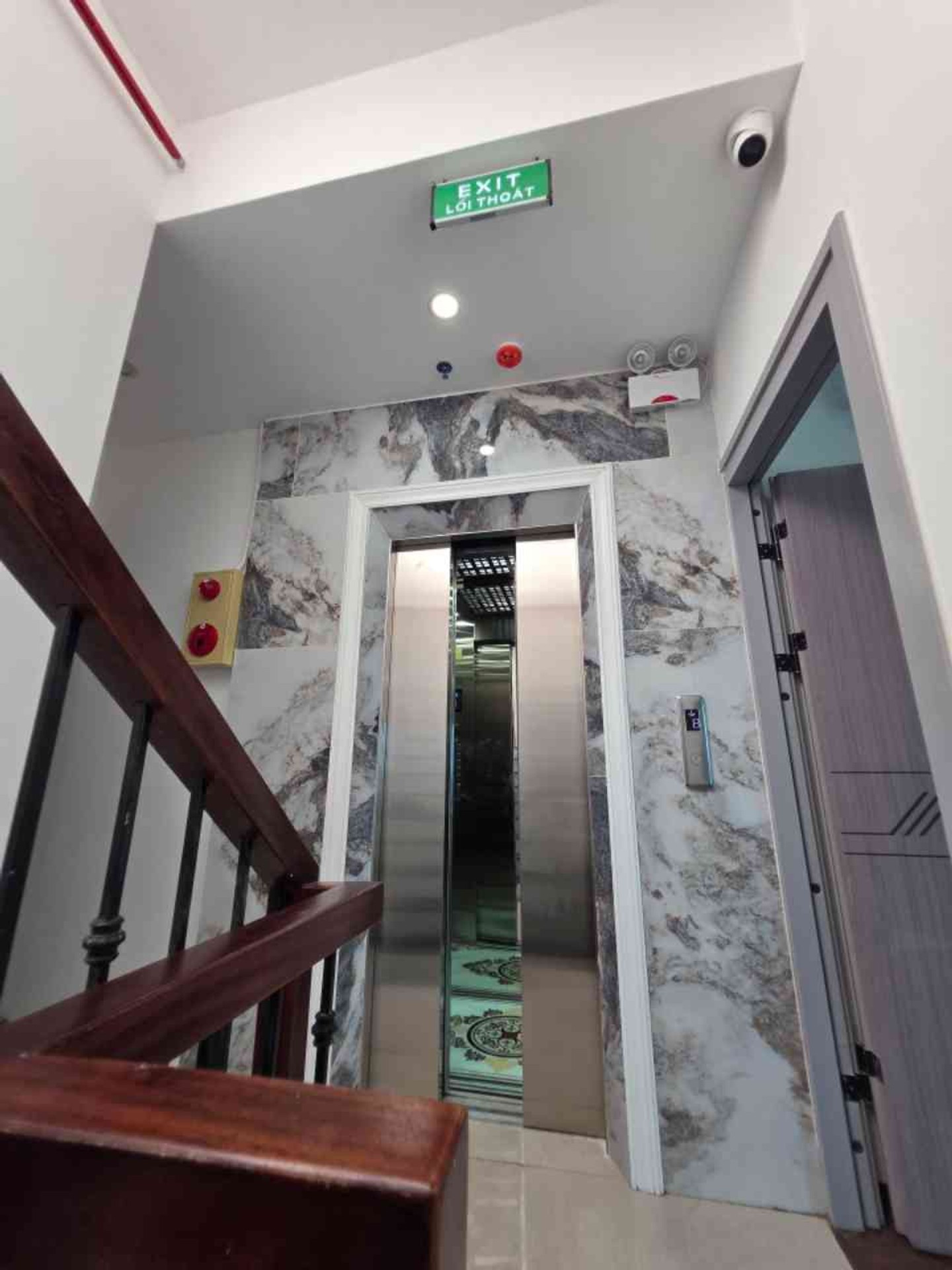 Bán nhà Tam Trinh - diện tích 53m2 9 tầng - Lô góc - giá 23,6 tỷ