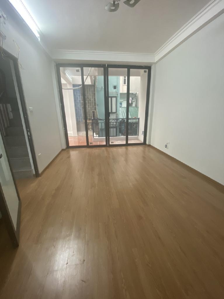 Bán nhà Bà Triệu - diện tích 40m2 4 tầng - 2 mặt thoáng - giá 14,5 tỷ