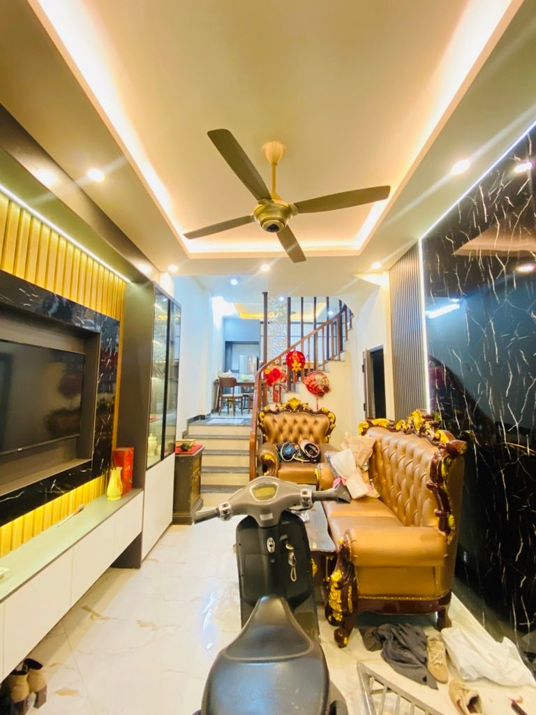 Bán nhà Kim Giang - diện tích 36m2 5 tầng - Lô góc 2 mặt thoáng - giá 10,5 tỷ