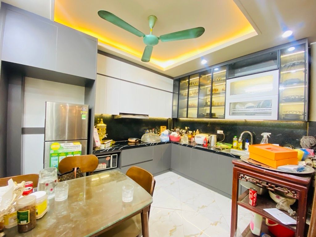 Bán nhà Kim Giang - diện tích 36m2 5 tầng - Lô góc 2 mặt thoáng - giá 10,5 tỷ