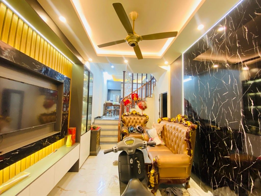 Bán nhà Kim Giang - diện tích 36m2 5 tầng - Lô góc 2 mặt thoáng - giá 10,5 tỷ