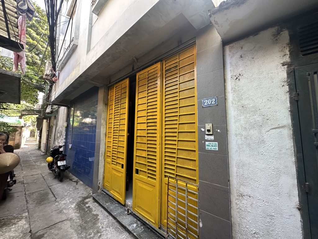 Bán nhà Mai Động - diện tích 82m2 3 tầng - Ô TÔ LÙI CỬA - giá 8,2 tỷ