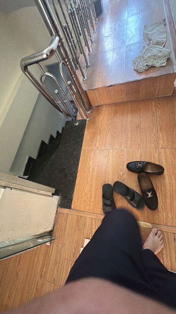 Bán nhà Mai Động - diện tích 82m2 3 tầng - Ô TÔ LÙI CỬA - giá 8,2 tỷ
