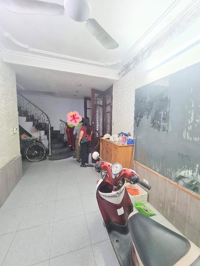 Bán nhà Mai Động - diện tích 82m2 3 tầng - Ô TÔ LÙI CỬA - giá 8,2 tỷ