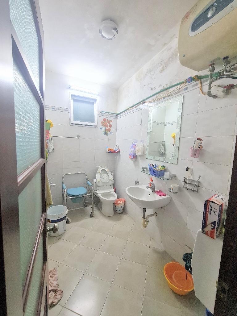Bán nhà Mai Động - diện tích 82m2 3 tầng - Ô TÔ LÙI CỬA - giá 8,2 tỷ