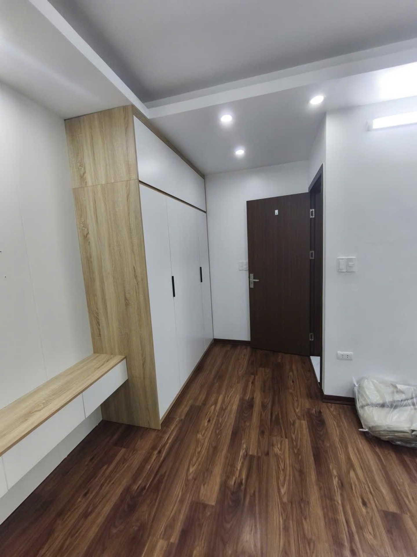 Bán nhà Trương Định - diện tích 33m2 5 tầng - thang máy - giá 9,8 tỷ