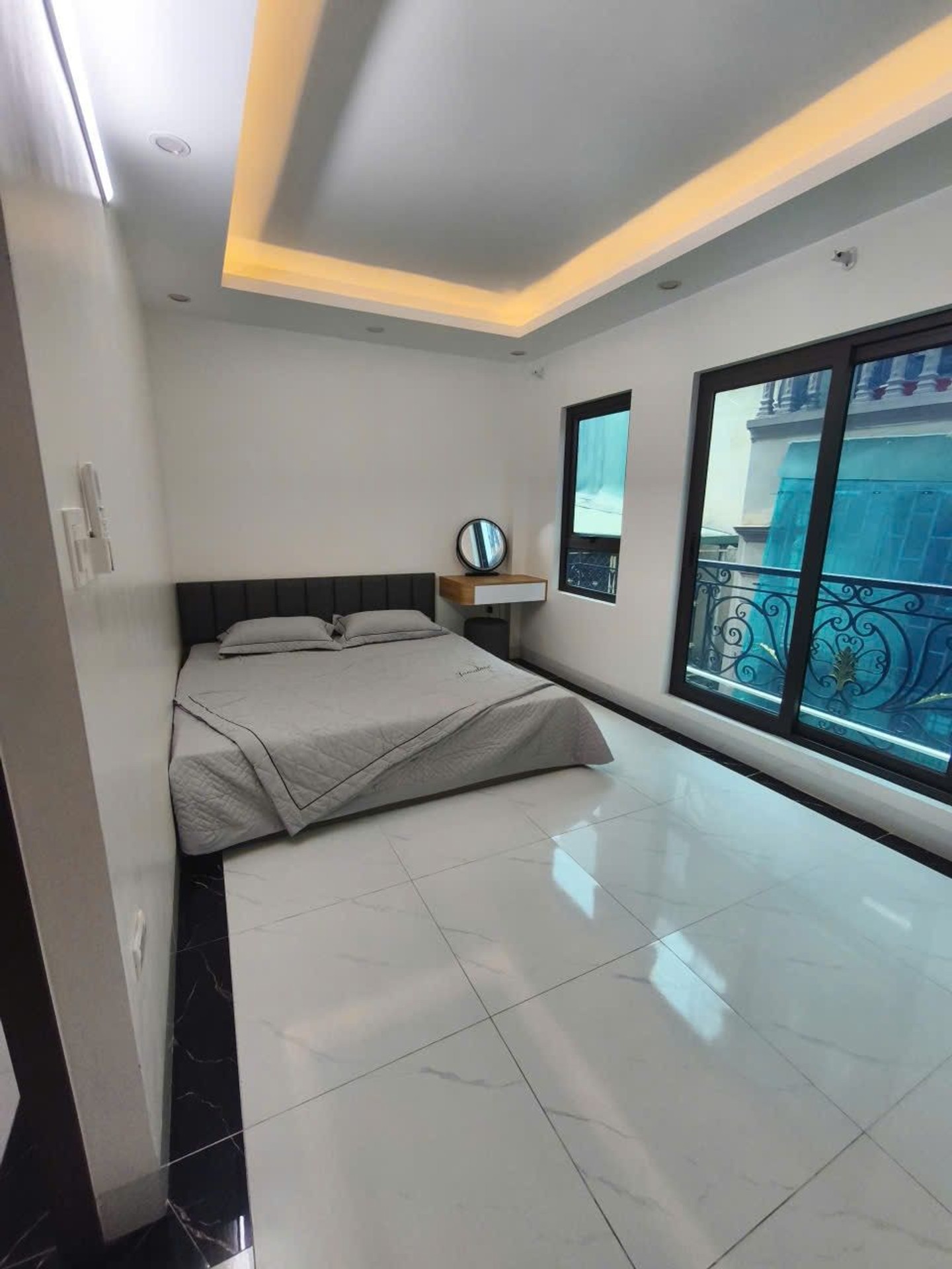 Bán nhà Trương Định - diện tích 33m2 5 tầng - thang máy - giá 9,8 tỷ