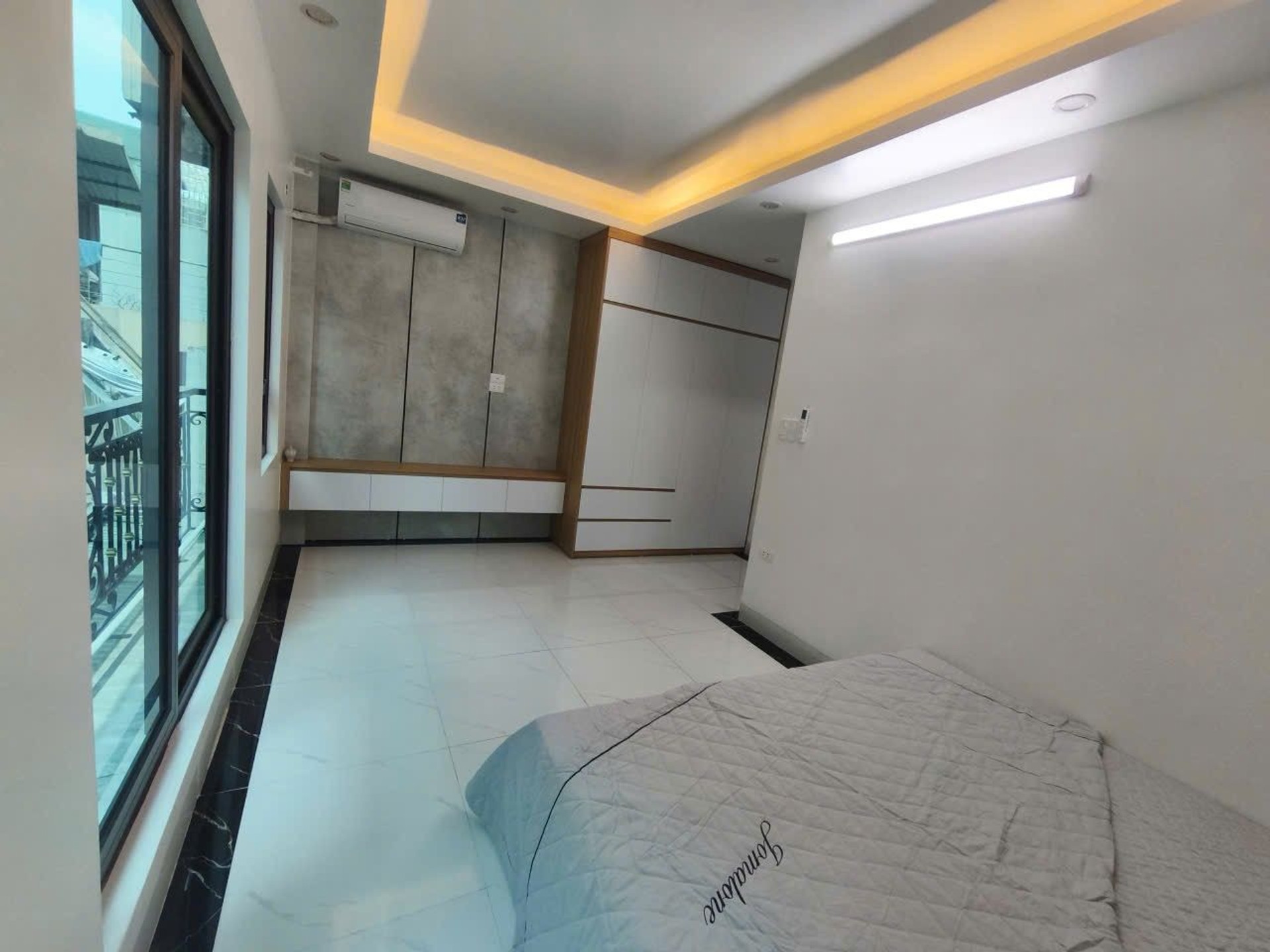 Bán nhà Trương Định - diện tích 33m2 5 tầng - thang máy - giá 9,8 tỷ