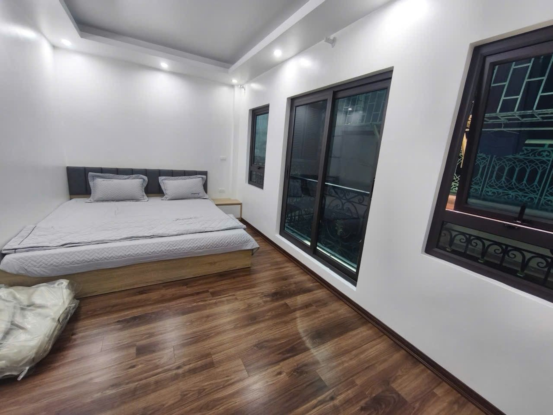 Bán nhà Trương Định - diện tích 33m2 5 tầng - thang máy - giá 9,8 tỷ