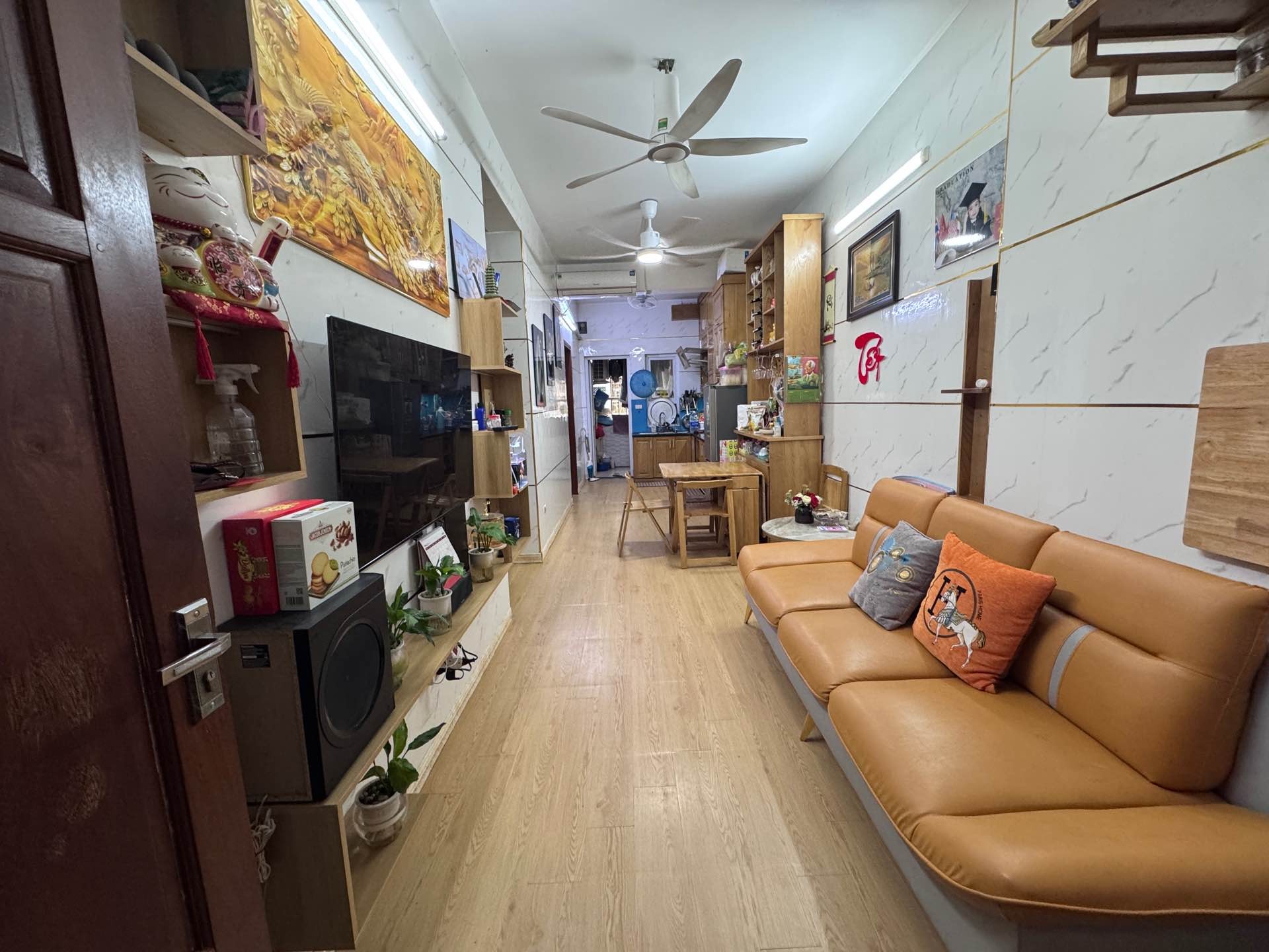 Bán nhà Nguyễn Xiển - diện tích 65m2 17 tầng - gần trường học các cấp - giá 4,7 tỷ