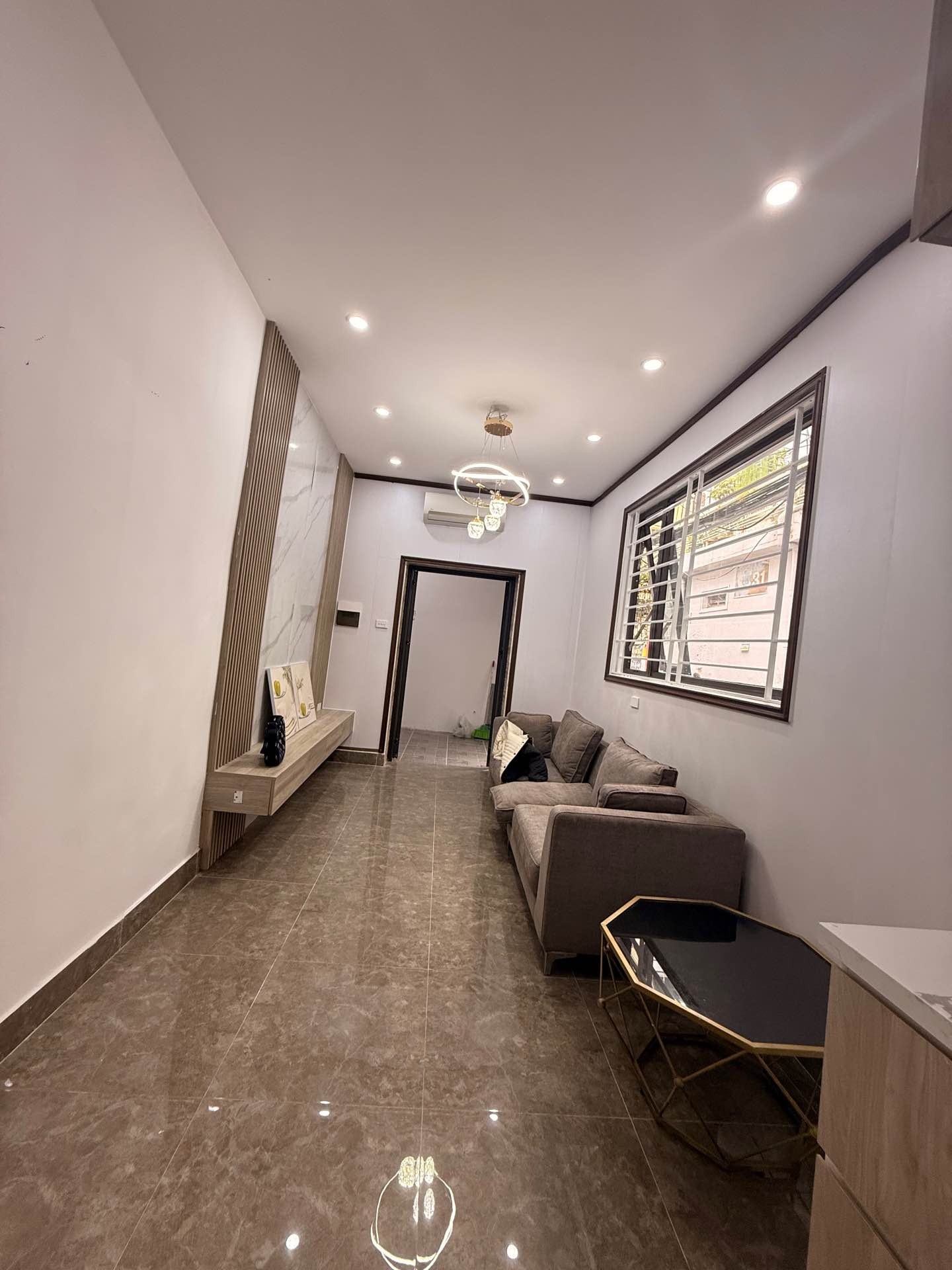 Bán nhà Mai Động - diện tích 32m2 1 tầng - Ngõ thông - giá 3,6 tỷ