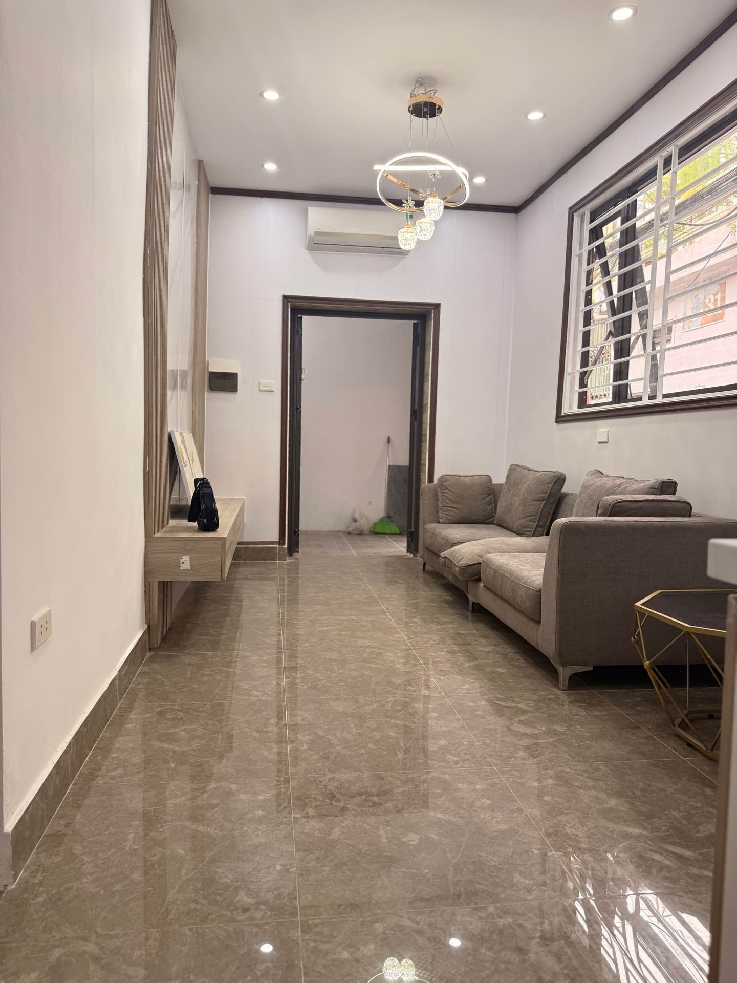 Bán nhà Mai Động - diện tích 32m2 1 tầng - Ngõ thông - giá 3,6 tỷ