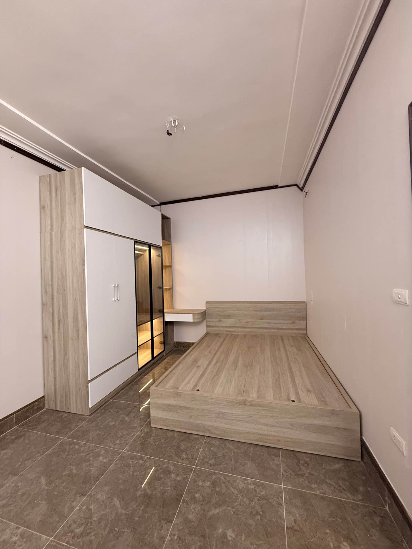 Bán nhà Mai Động - diện tích 32m2 1 tầng - Ngõ thông - giá 3,6 tỷ