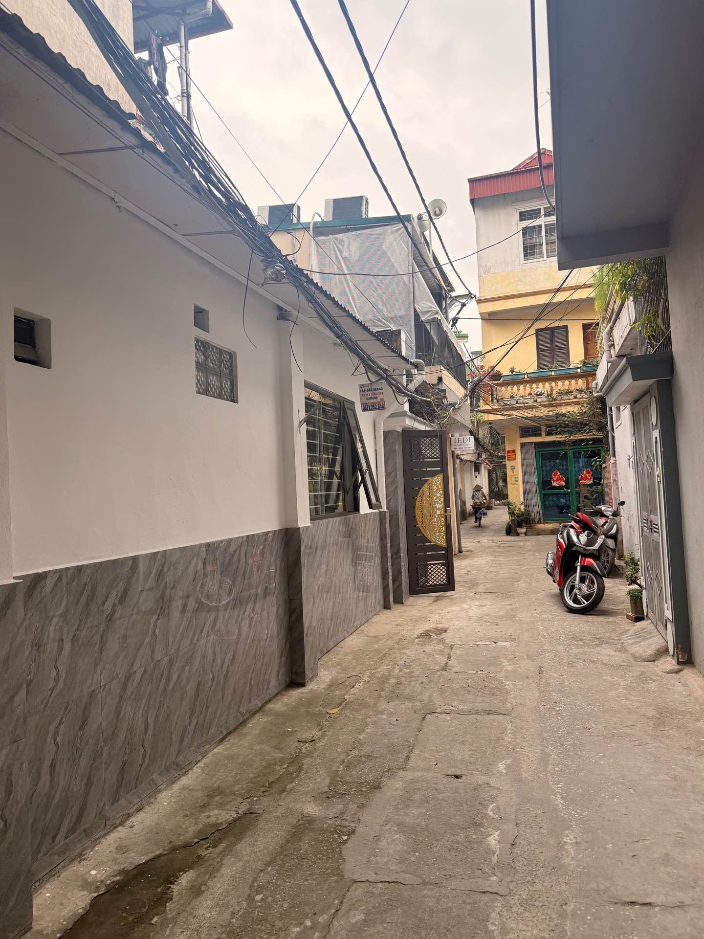 Bán nhà Mai Động - diện tích 32m2 1 tầng - Ngõ thông - giá 3,6 tỷ
