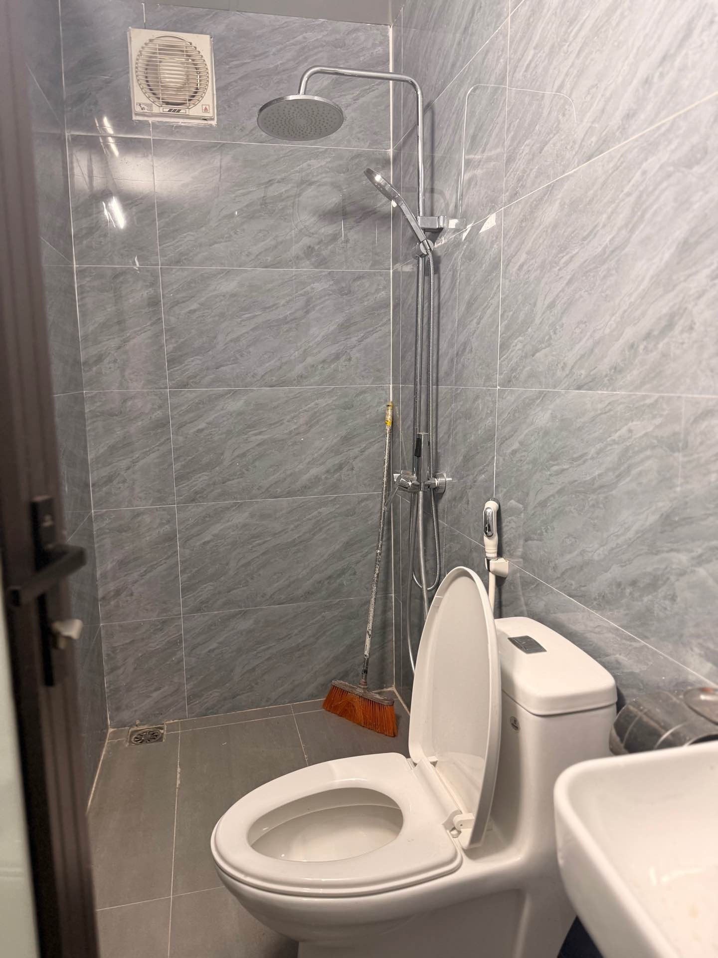 Bán nhà Mai Động - diện tích 32m2 1 tầng - Ngõ thông - giá 3,6 tỷ