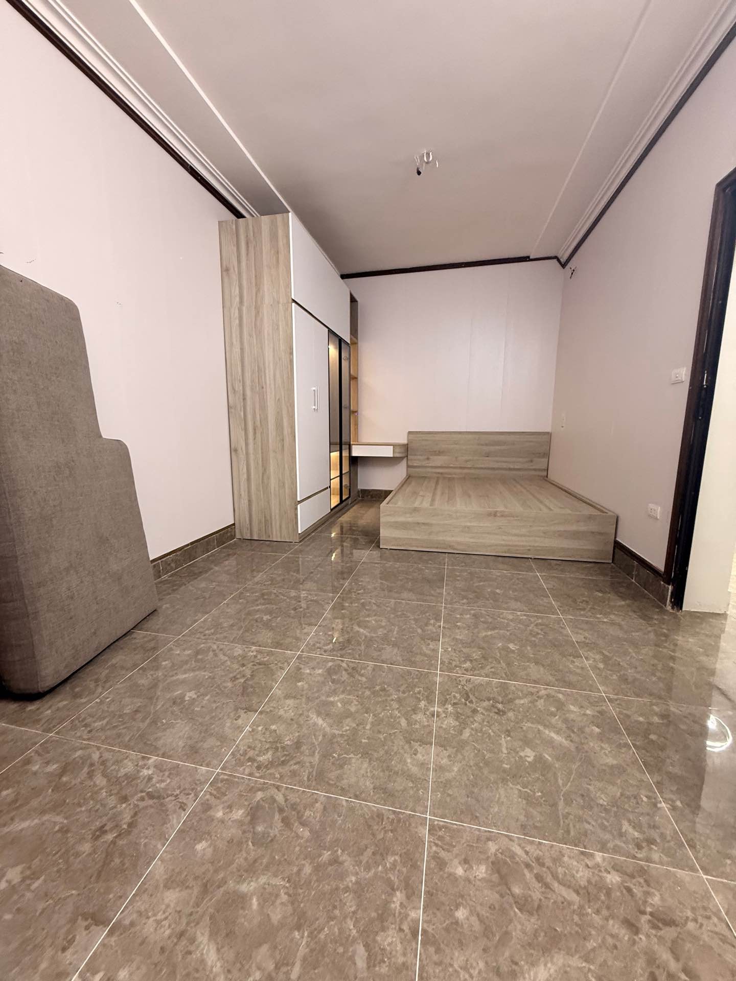 Bán nhà Mai Động - diện tích 32m2 1 tầng - Ngõ thông - giá 3,6 tỷ