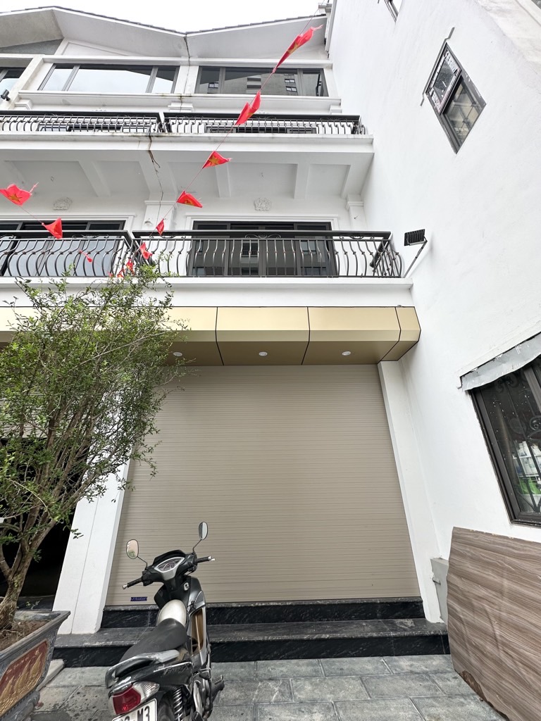 Bán nhà Thịnh Liệt - diện tích 88m2 4 tầng - Ô tô đỗ cửa - giá 20,8 tỷ