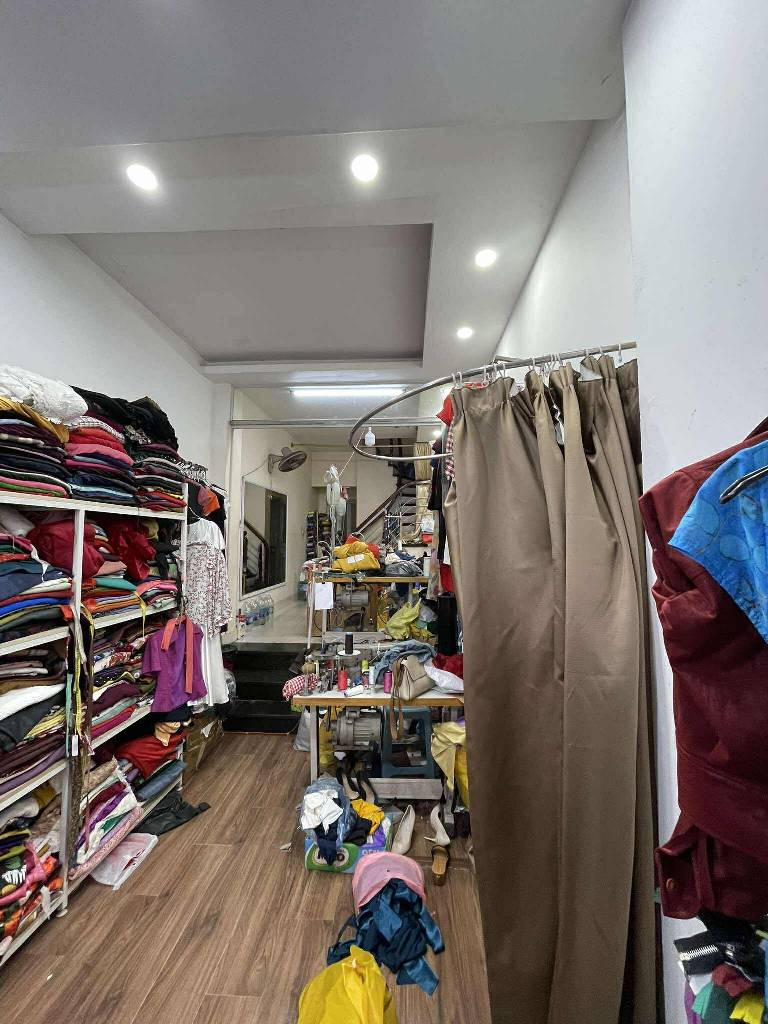 Bán nhà Núi Trúc - diện tích 40m2 5 tầng - Ô tô tránh - giá 30 tỷ