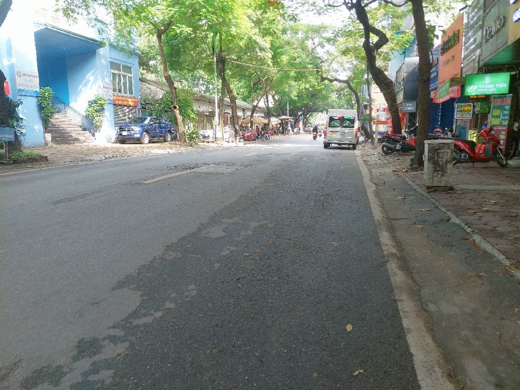 Bán nhà Núi Trúc - diện tích 40m2 5 tầng - Ô tô tránh - giá 30 tỷ