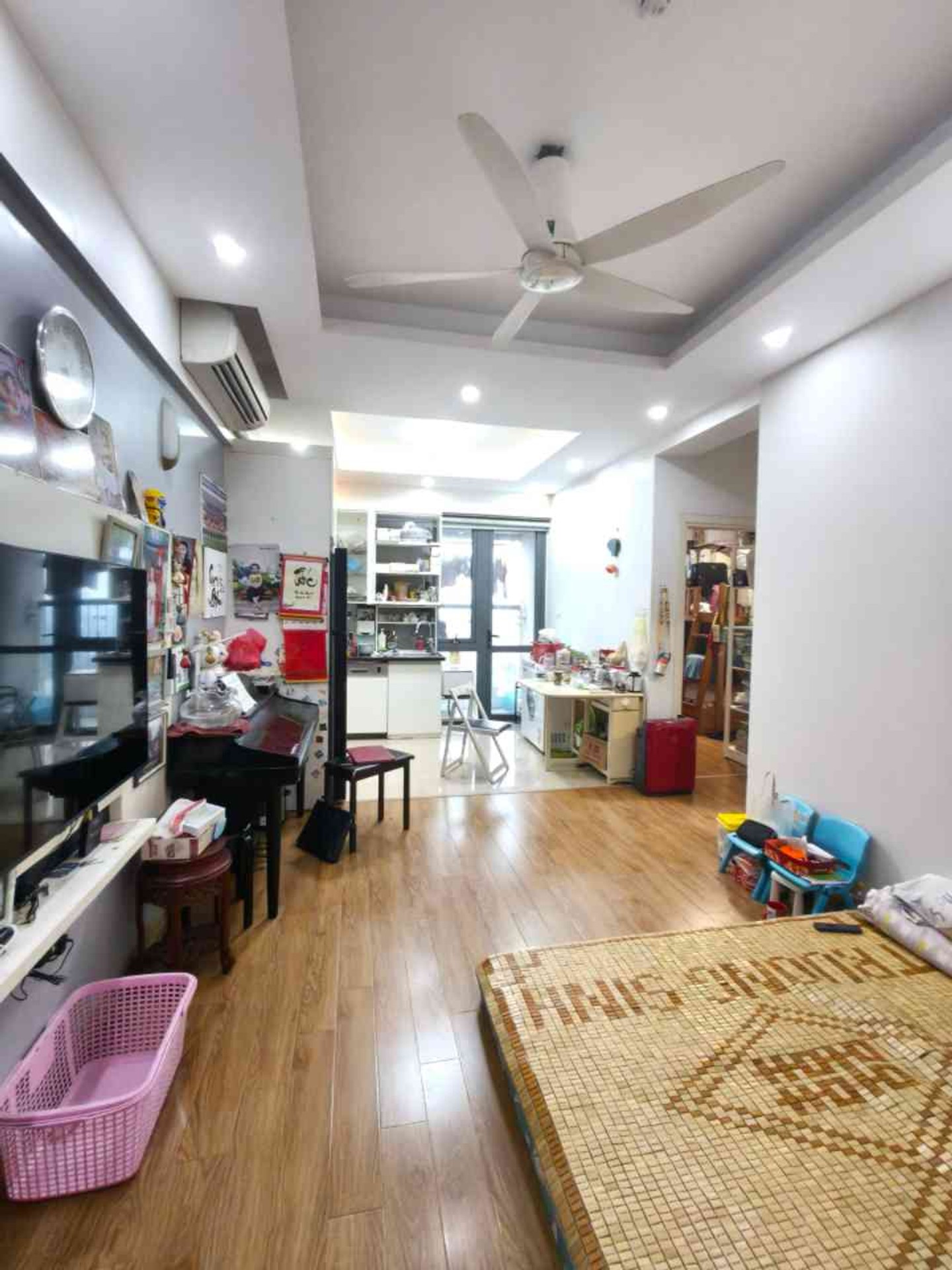 Bán nhà Trịnh Đình Cửu - diện tích 63m2 24 tầng - Căn hộ tầng cao view hồ Định Công - giá 6,5 tỷ