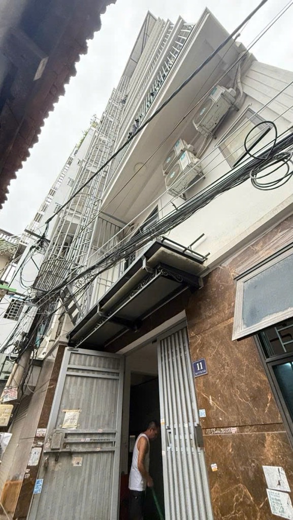 Bán nhà Tân Triều - diện tích 142m2 9 tầng - Hẻm xe máy - giá 43,5 tỷ