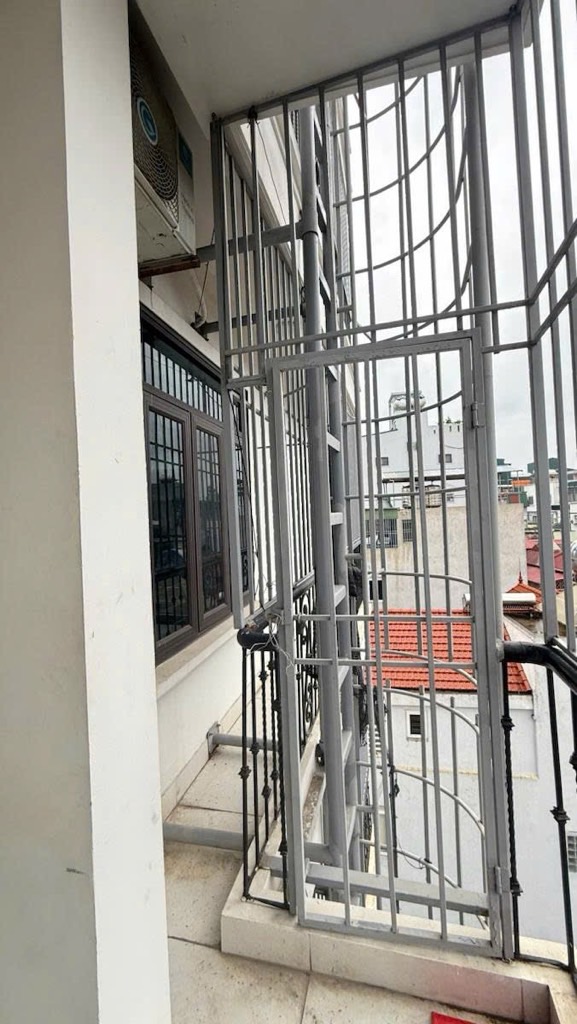 Bán nhà Tân Triều - diện tích 142m2 9 tầng - Hẻm xe máy - giá 43,5 tỷ