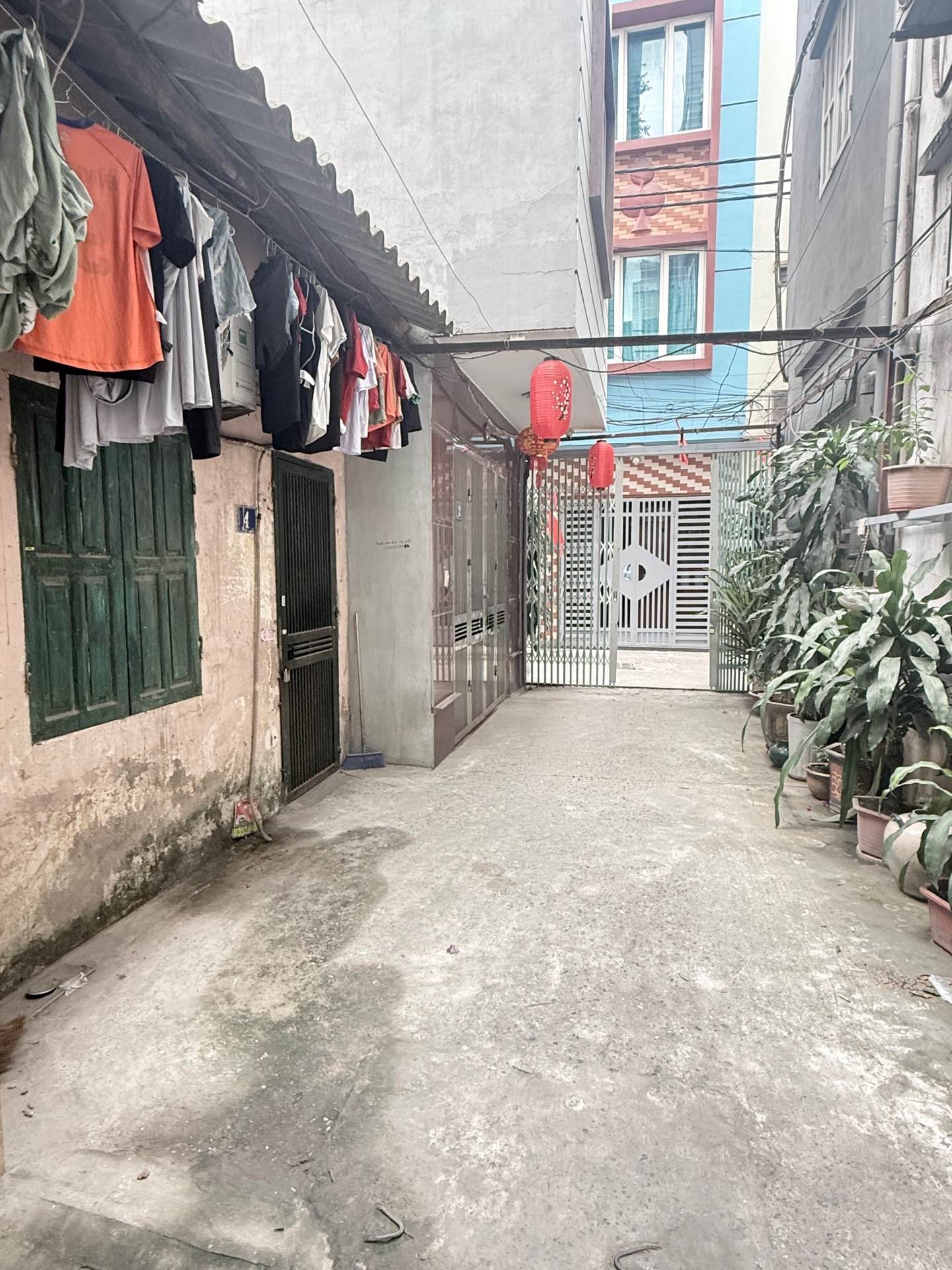 Bán nhà Định Công Thượng - diện tích 42m2 1 tầng - ô tô đỗ cửa - giá 10,5 tỷ