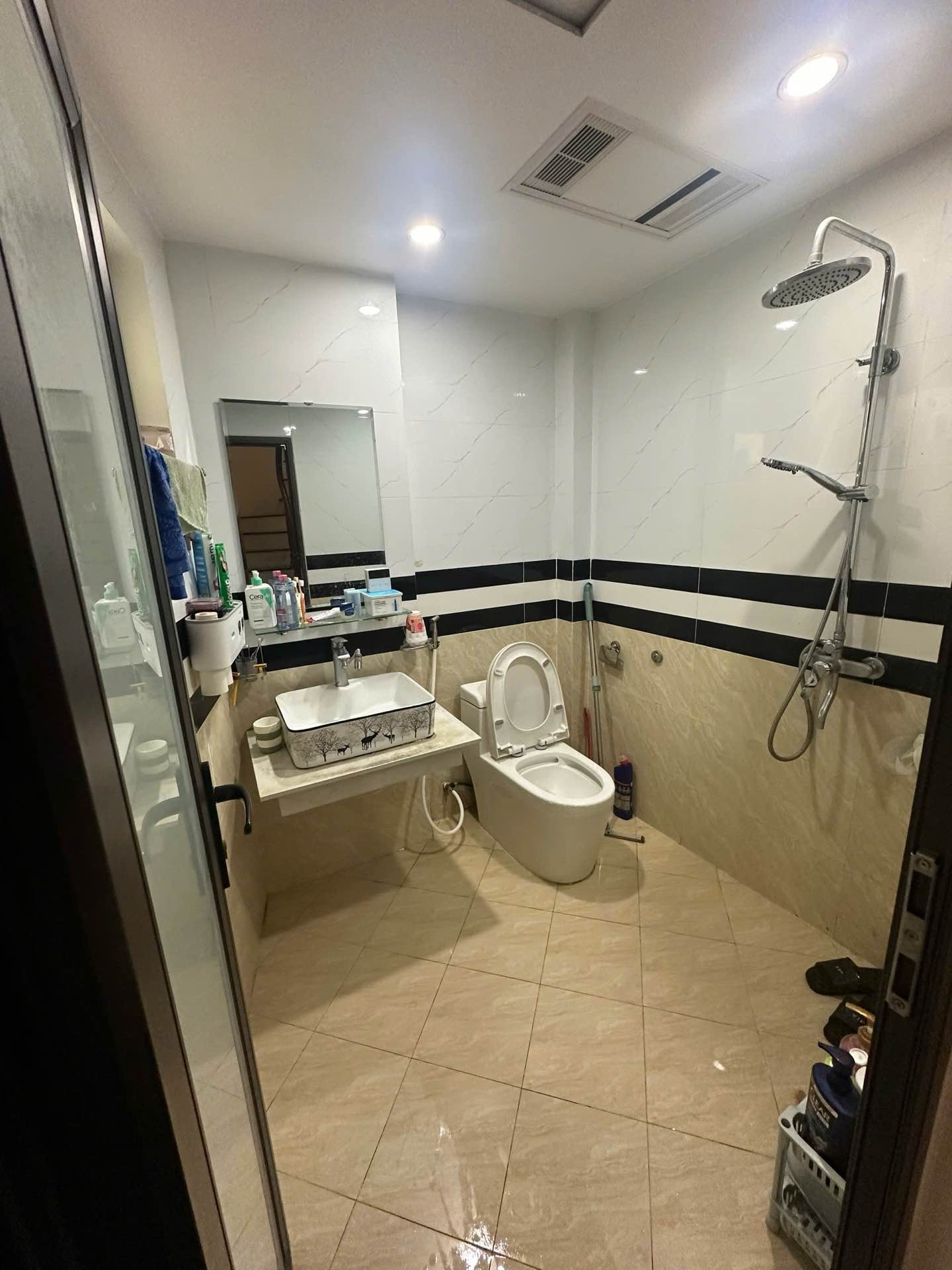 Bán nhà Lê Gia Đỉnh - diện tích 27m2 5 tầng - Lô góc vị trí đẹp - giá 10,98 tỷ