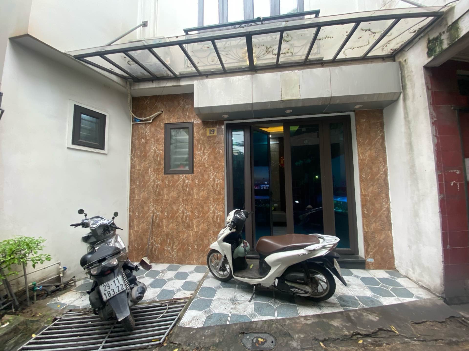 Bán nhà Lê Gia Đỉnh - diện tích 27m2 5 tầng - Lô góc vị trí đẹp - giá 10,98 tỷ