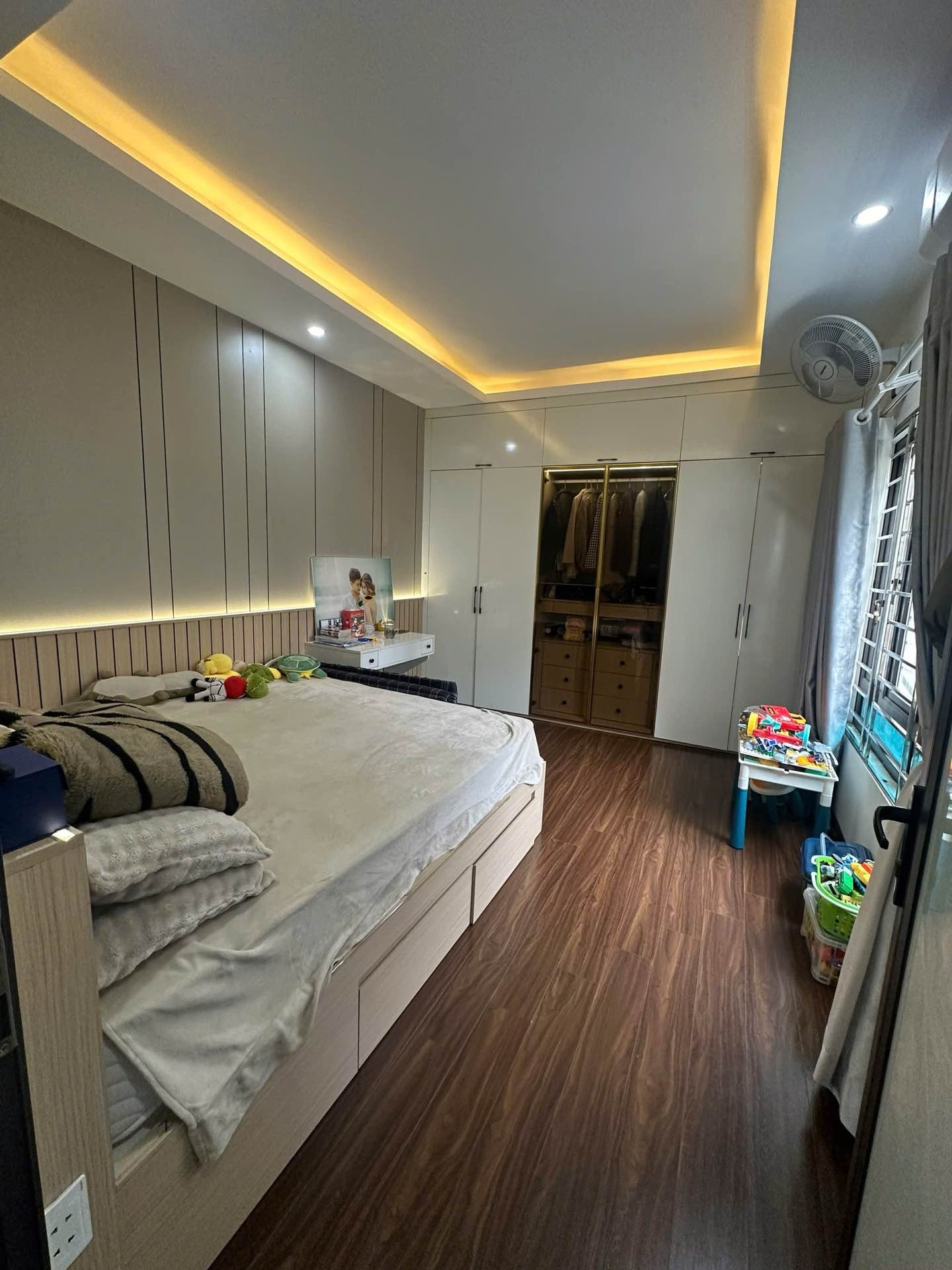 Bán nhà Lê Gia Đỉnh - diện tích 27m2 5 tầng - Lô góc vị trí đẹp - giá 10,98 tỷ
