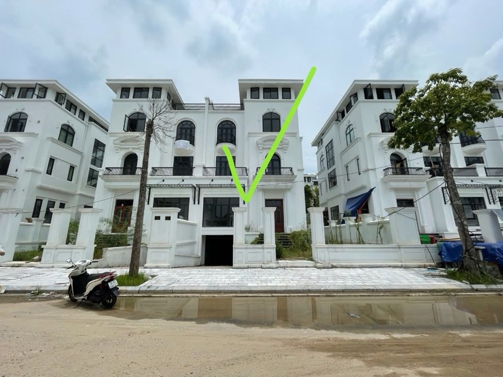 Bán nhà Tân Mai - diện tích 266.8m2 5 tầng - Biệt thự đắt giá trung tâm quận Hoàng Mai - giá 66,5 tỷ