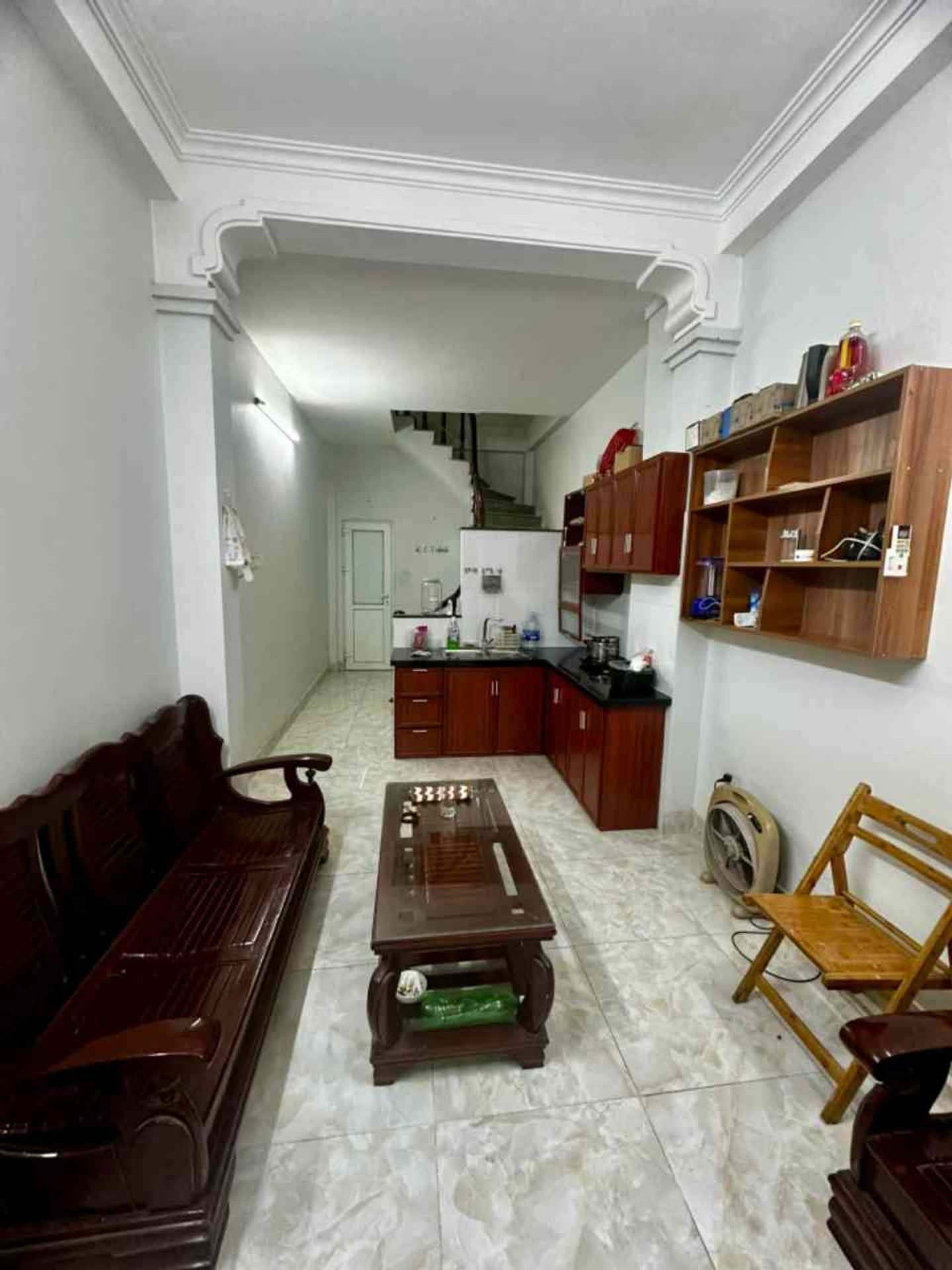 Bán nhà Tân Mai - diện tích 44m2 2 tầng - ô tô đỗ cửa - giá 4,9 tỷ