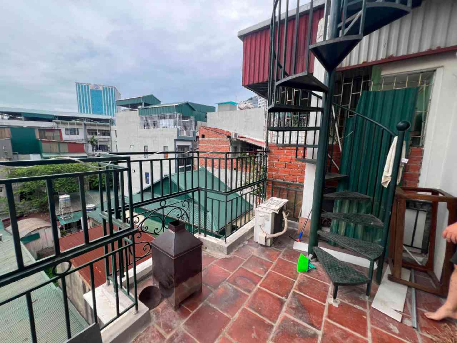 Bán nhà Hoàng Mai - diện tích 27m2 5 tầng - Ngõ thông, kinh doanh nhỏ - giá 6,95 tỷ