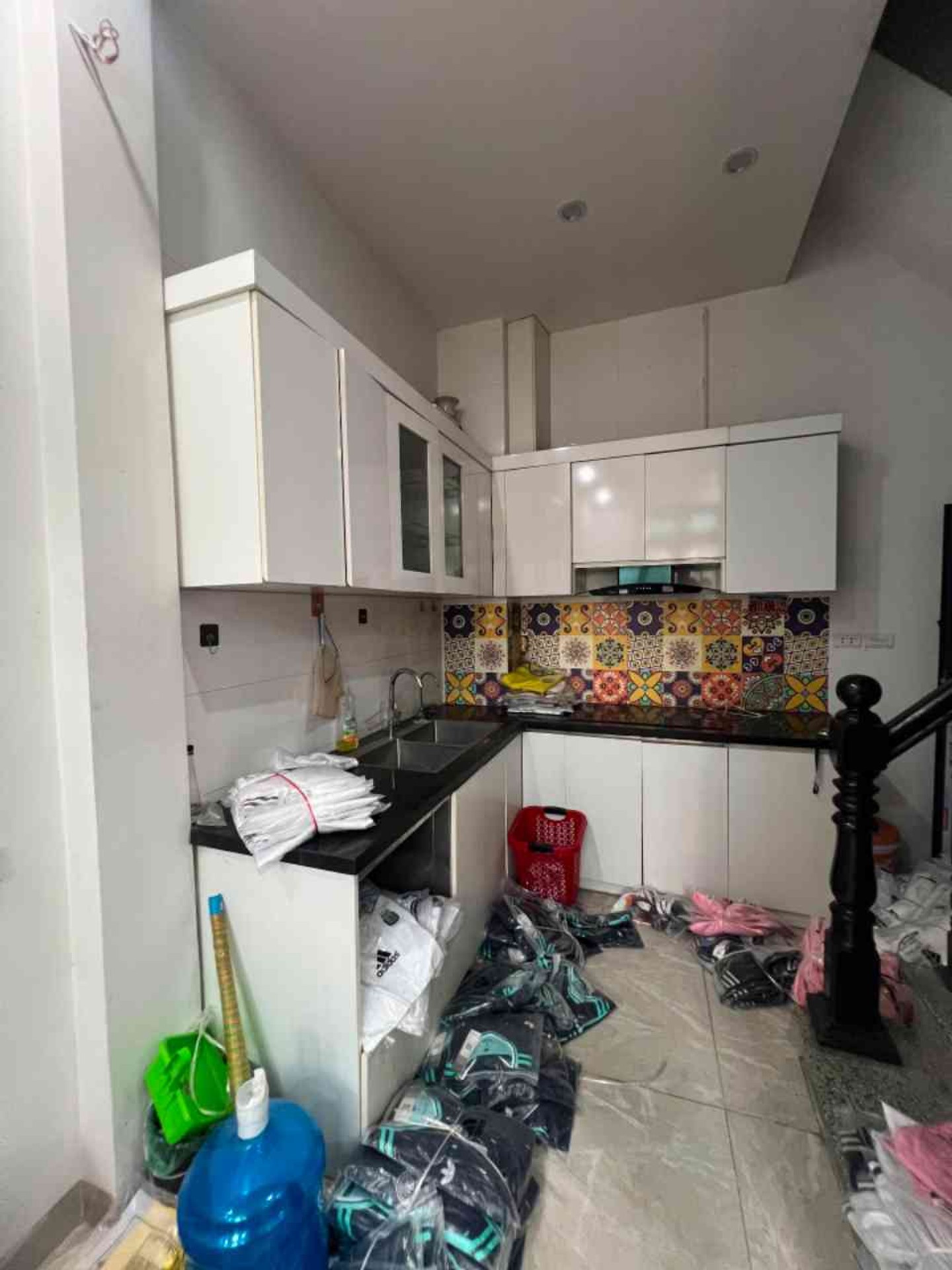 Bán nhà Hoàng Mai - diện tích 27m2 5 tầng - Ngõ thông, kinh doanh nhỏ - giá 6,95 tỷ