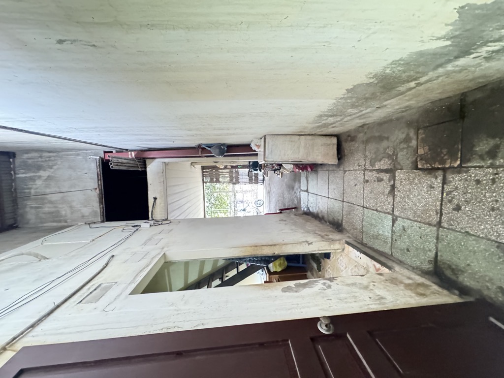 Bán nhà Giải Phóng - diện tích 131m2 1 tầng - ô tô nhỏ qua nhà - giá 10,6 tỷ