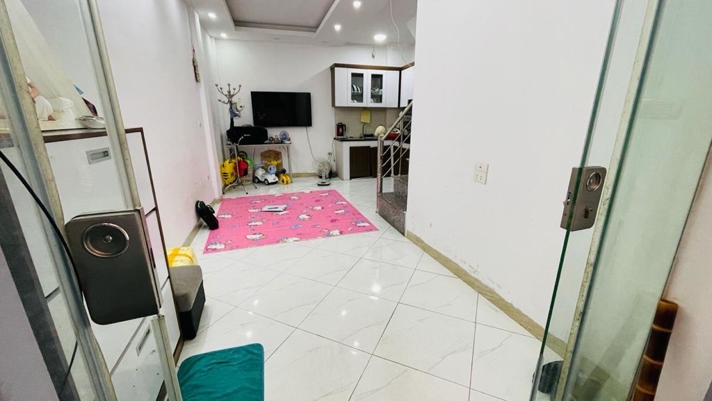 Bán nhà Đông Thiên - diện tích 53m2 4 tầng - nhà trong ngõ - giá 3,75 tỷ