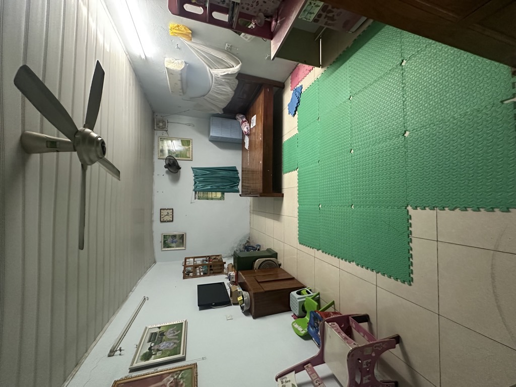 Bán nhà Lĩnh Nam - diện tích 32m2 3 tầng - Nhà nhỏ xinh vuông vắn - giá 2,58 tỷ