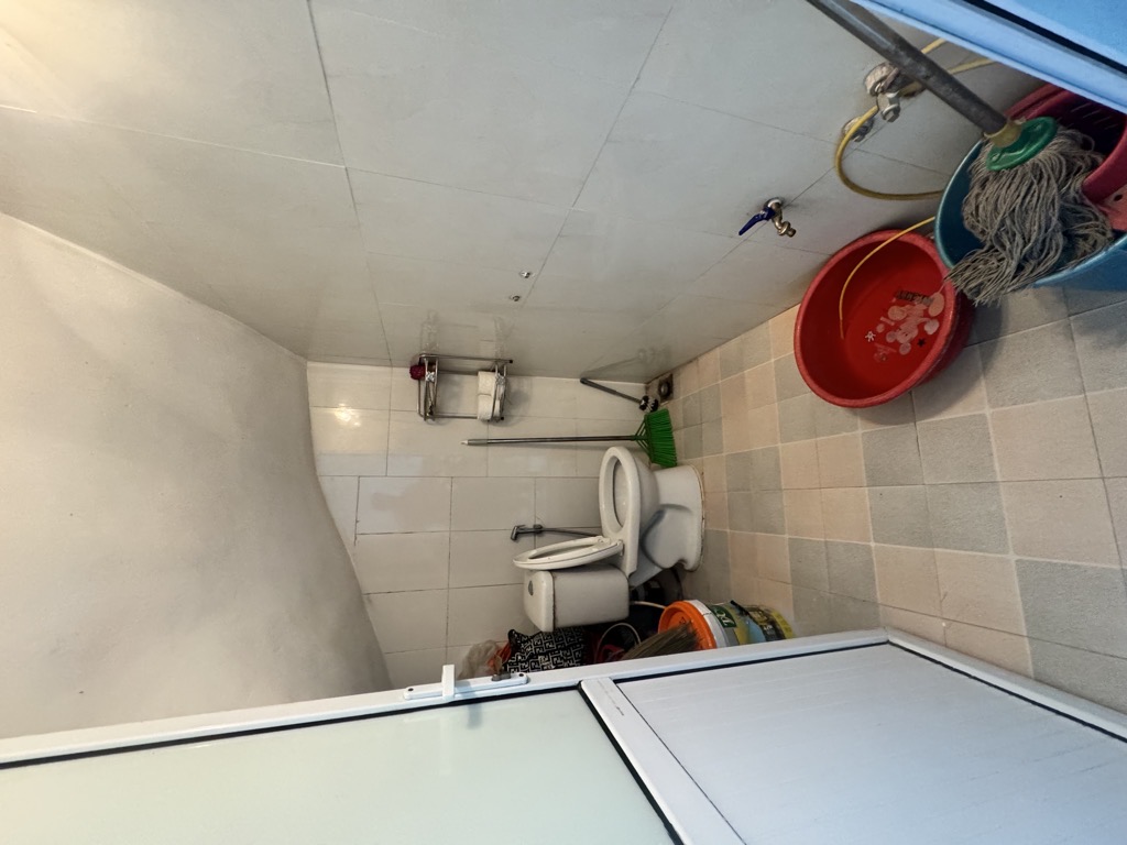Bán nhà Đông Thiên - diện tích 42m2 2 tầng - ô tô đỗ cửa - giá 3,3 tỷ