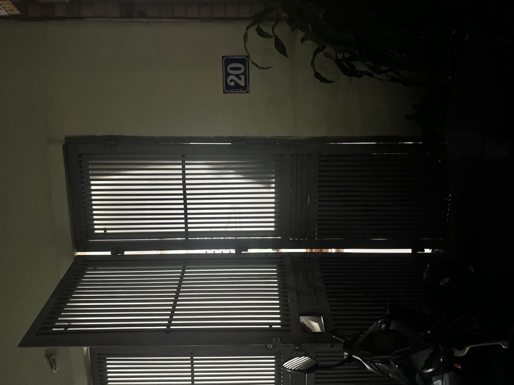 Bán nhà Đông Thiên - diện tích 42m2 2 tầng - ô tô đỗ cửa - giá 3,3 tỷ